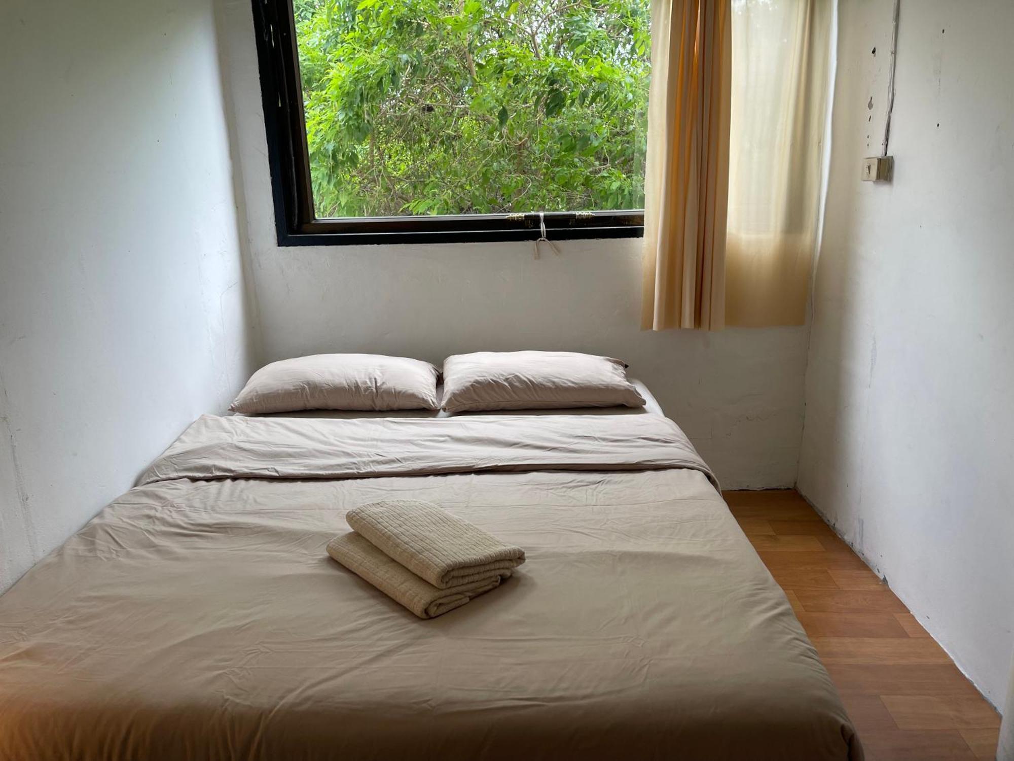 Budget Room Koh Phangan Pier With Ac Eksteriør billede